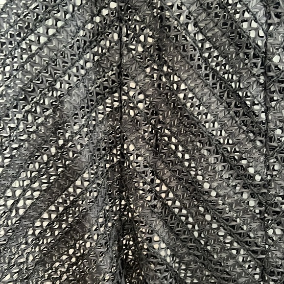 NWT - H&M black cut/out crochet long skirt. Size 6 - Picture 3 of 8